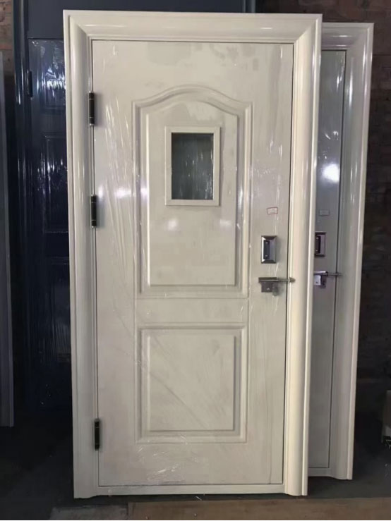 泾阳学校教室门 泾阳学校教室门