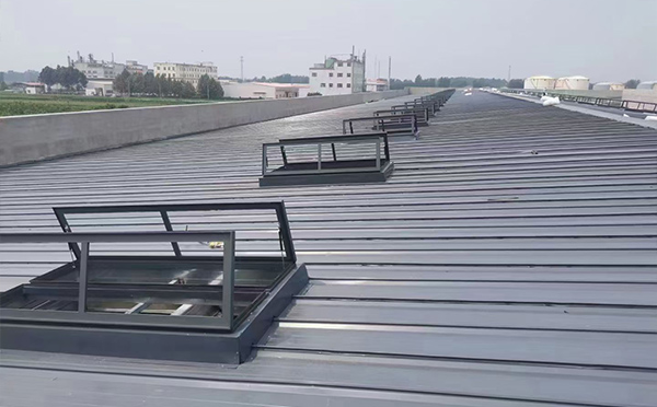 某中学室内体育馆泾阳排烟窗改造项目 某中学室内体育馆泾阳排烟窗改造项目