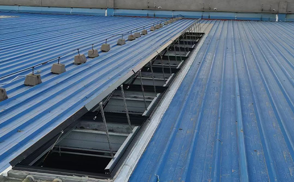 某城市大型商业综合体中庭泾阳排烟窗工程 某城市大型商业综合体中庭泾阳排烟窗工程