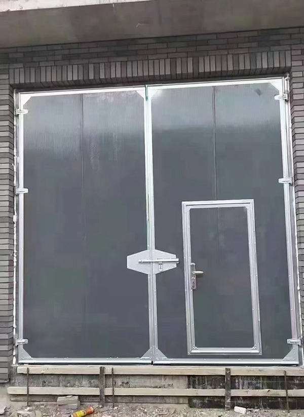 泾阳工业平开门在大型设备制造车间的应用实例