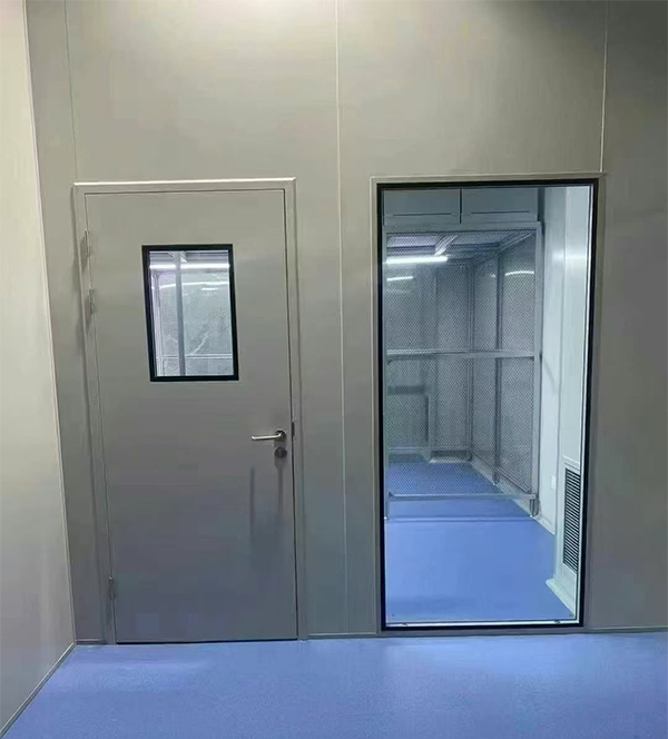 学校教学楼完成泾阳防火门标准化安装